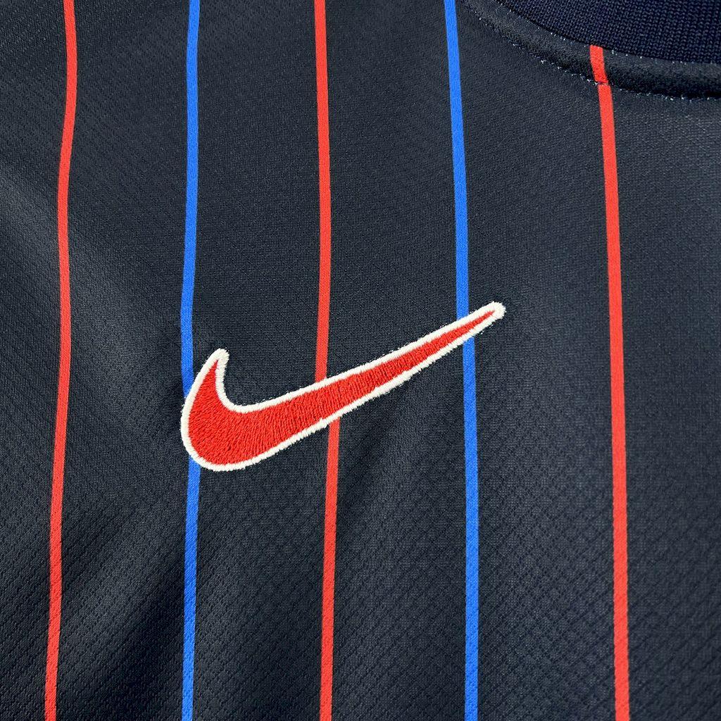 Maillot extérieur de l'équipe USA 2025-26, marque Le 12 -ème Maillot, vue de face avec logo et détails du design.