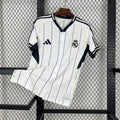 Maillot de football Real Madrid concept 2025-26 de la marque Le 12 -ème Maillot, vue de face avec logo et détails du design.