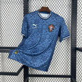 Maillot Portugal concept 2025 de Le 12 -ème Maillot, vue de face avec logo et détails du design sur le tissu.