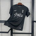 Maillot extérieur Tottenham 2025-26 Le 12 -ème Maillot, maillot de football avec logo et design officiel, vue de face.