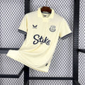 Maillot extérieur Everton 2025-26 de Le 12 -ème Maillot, maillot de football bleu avec logo de l'équipe.