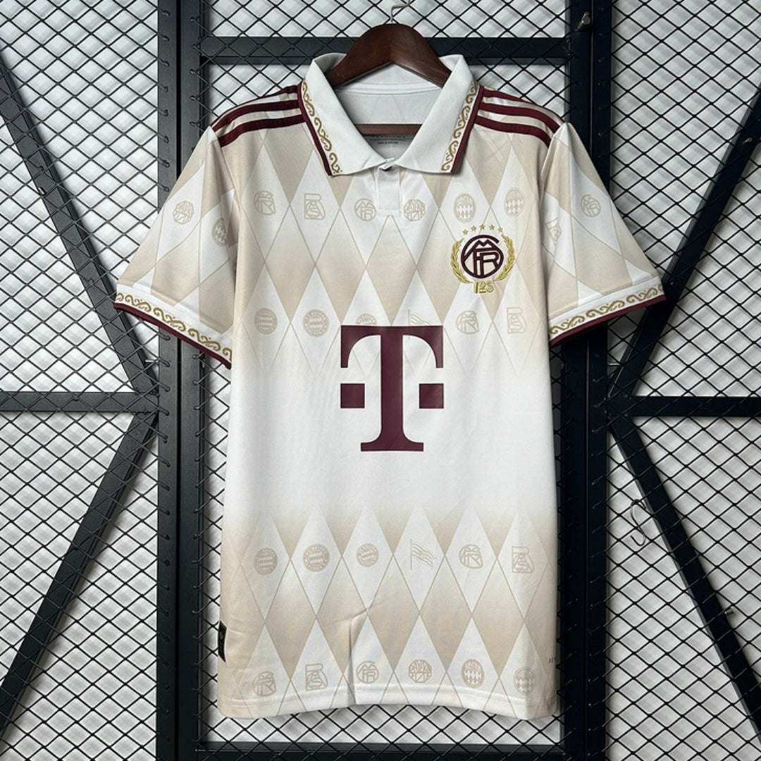 Maillot Bayern Munich 25/26 Le 12 -ème Maillot, maillot de football pour enfants, en bleu avec logo du club.