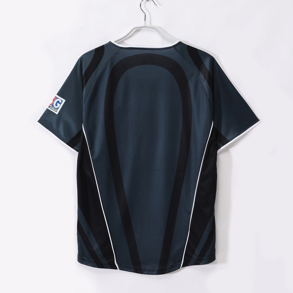 Maillot PSG troisième rétro 2001-2002 Le 12-ème Maillot, maillot de football avec logo et design vintage.