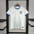 Maillot de football Angleterre 2024-2025 Le 12-ème Maillot, design concept, vue front avec logo et détails du maillot.