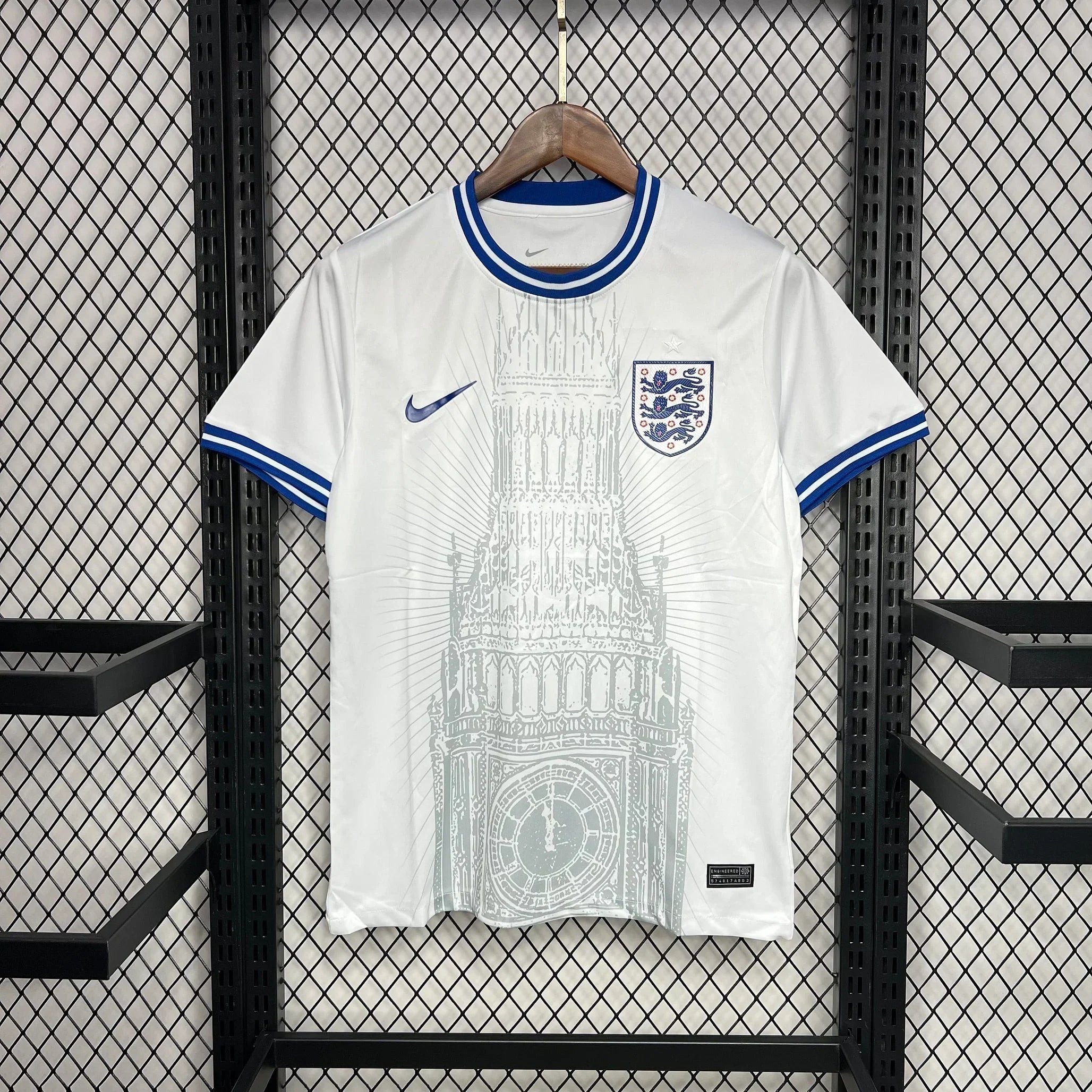 Maillot de football Angleterre 2024-2025 Le 12-ème Maillot, design concept, vue front avec logo et détails du maillot.