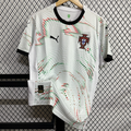 Maillot extérieur Portugal 25/26 Le 12, maillot de football avec couleurs nationales et logo officiel, vue de face.