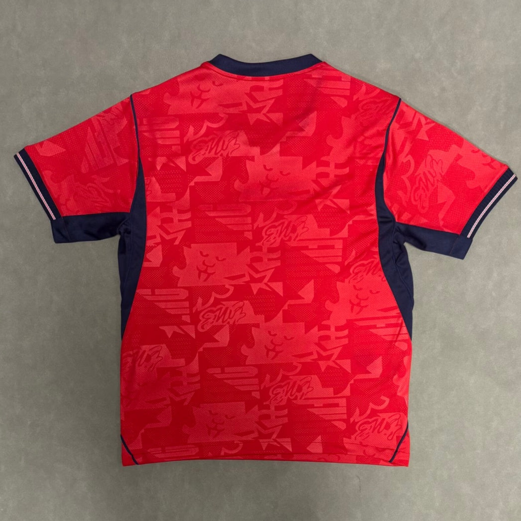 Maillot de football extérieur Angleterre 25/26 Le 12, maillot de l'équipe nationale, logo et détails visibles.