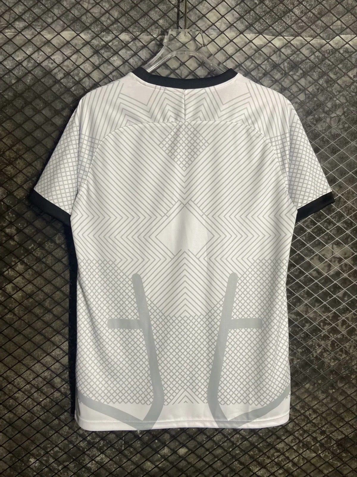 Maillot 24/25 Inter Milan Le 12 -ème avec motif serpent, maillot de football officiel, vue de face sur fond blanc