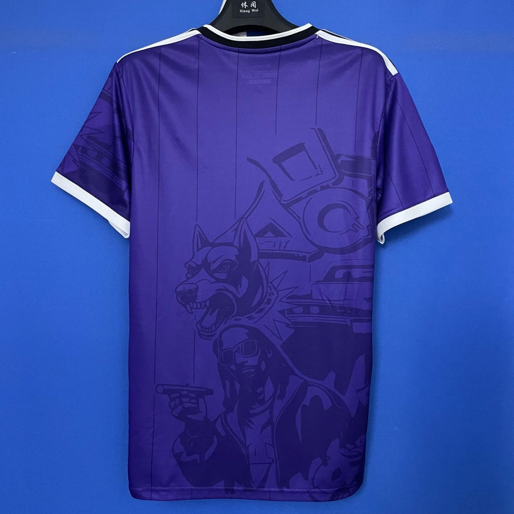 Maillot de football violet Italie 25/26 Le 12 -ème Maillot, design spécial, vue de face.