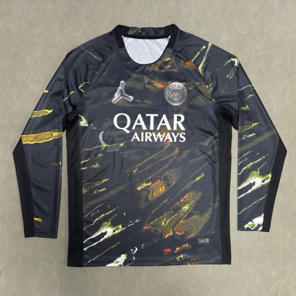 Maillot PSG Night Edition Stadium 25/26 à manches longues, marque Le 12 -ème Maillot, vue de face avec détails du design noir.