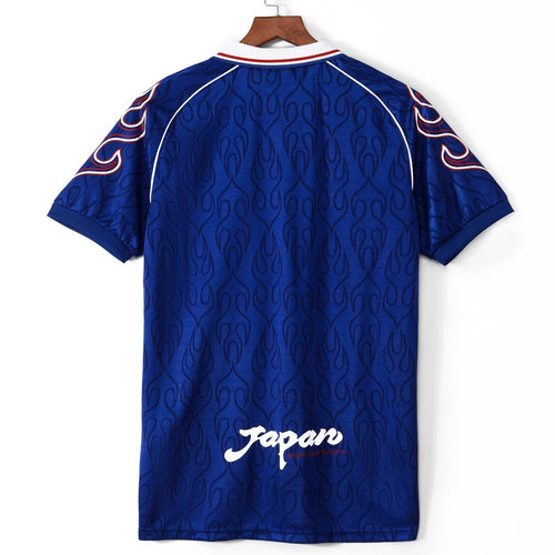 Maillot domicile rétro du Japon 1998, modèle Le 12-ème Maillot, vue de face avec logo et design classique.