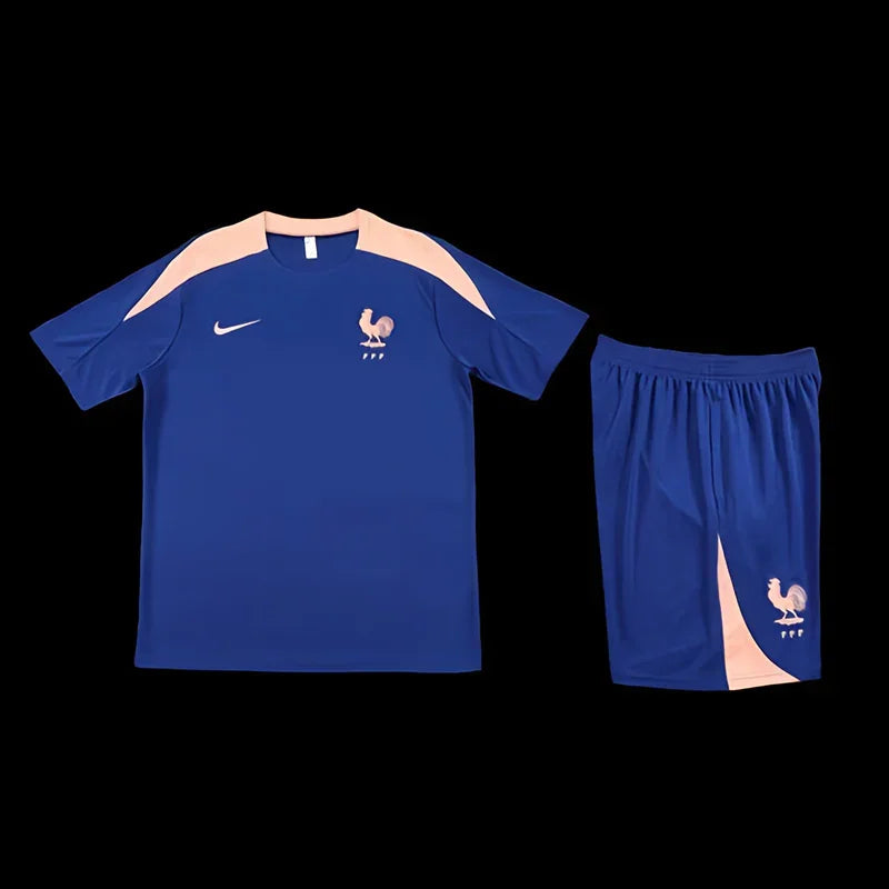 Ensemble France Le 12 avec maillot rouge et blanc, vêtement de sport pour supporter l'équipe nationale française.
