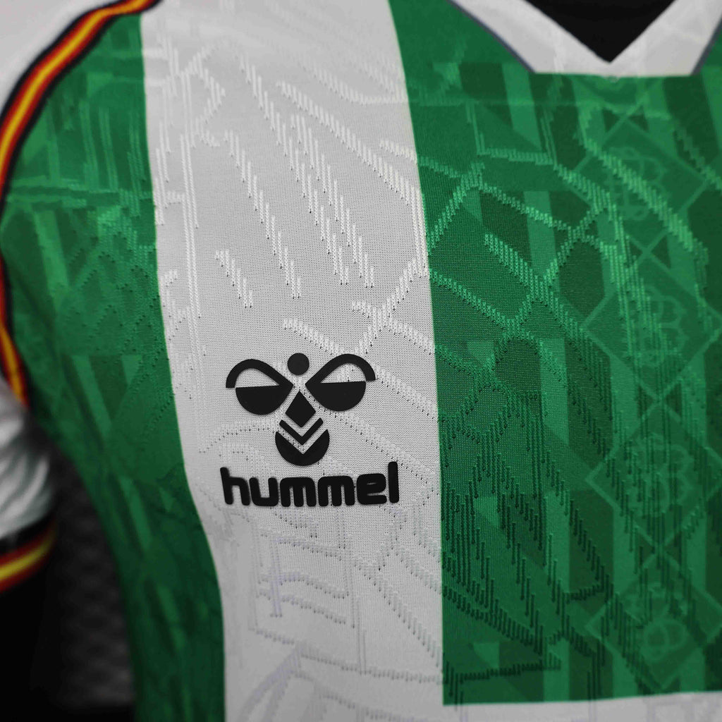 Maillot de football Betis concept 2025-26 de la marque Le 12 -ème, vue de face, avec logo et design moderne.