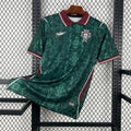 Maillot Portugal 25/26 Le 12 -ème Polo, maillot de football aux couleurs du Portugal avec logo et design sportif.