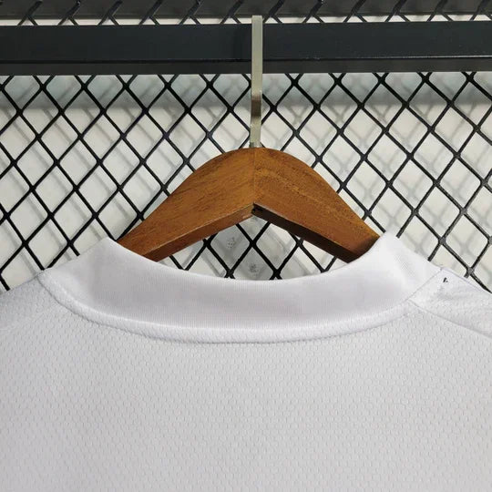 Maillot Arsenal blanc 2021-2022 de Le 12 -ème Maillot, vue de face avec logo et détails du design.
