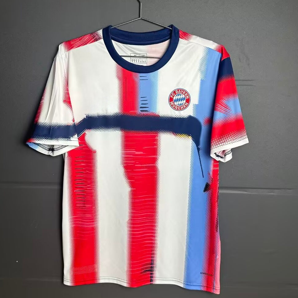 Maillot Bayern Munich 25/26 Le 12 -ème Maillot, maillot de football avec logo et détails officiels visible.