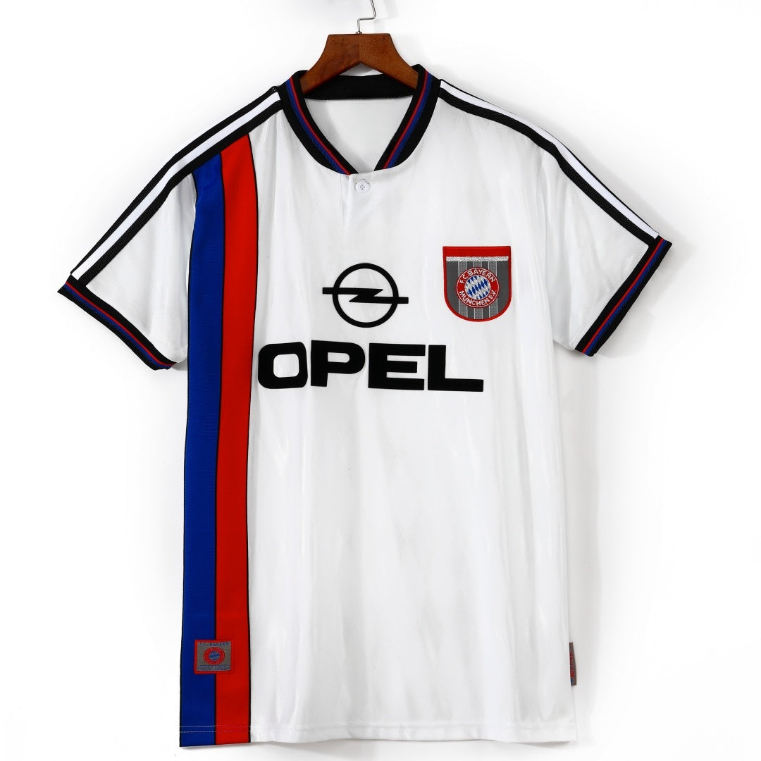 Maillot extérieur rétro du Bayern Munich 1996-1998, marque Le 12, avec logos et design classique, vue de face.