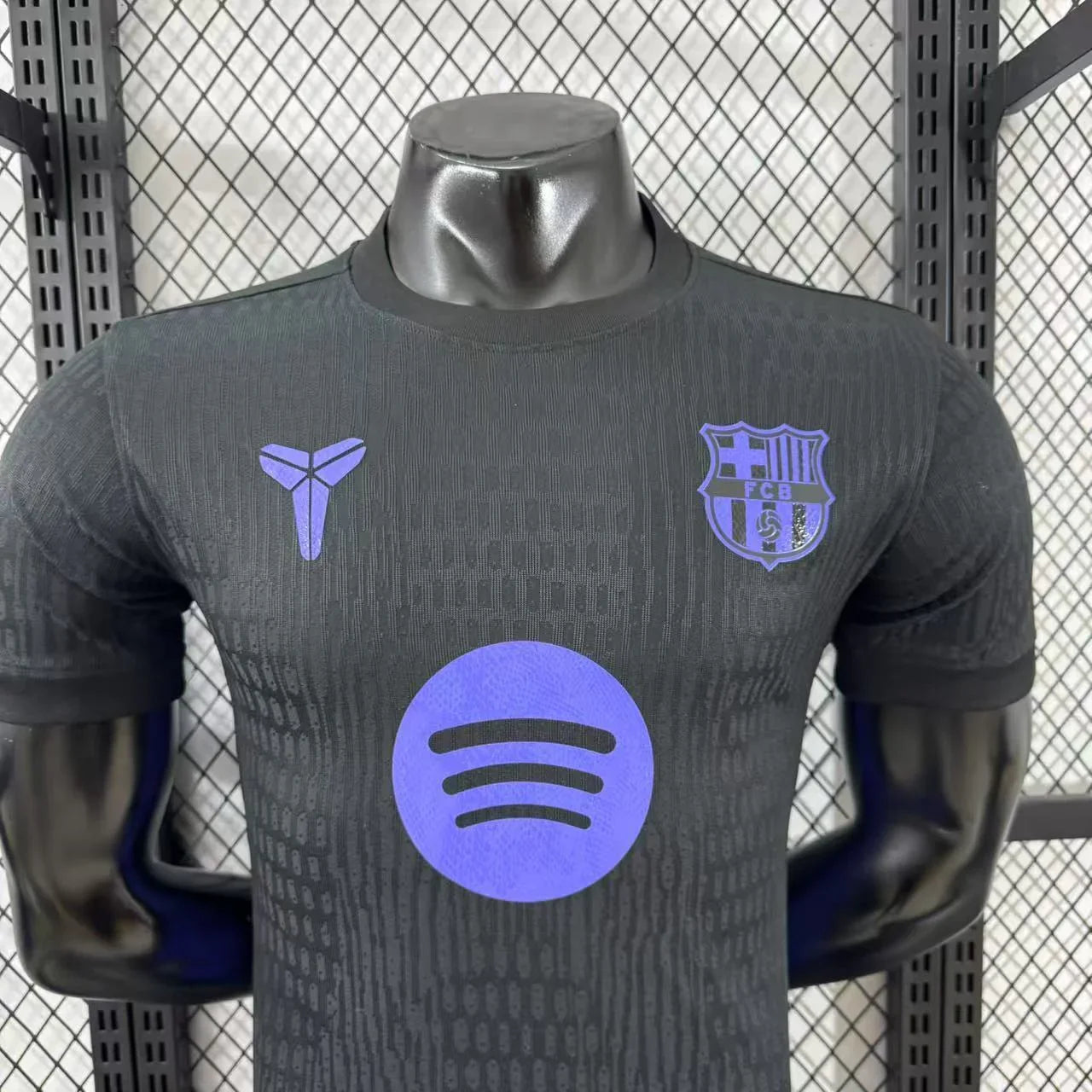 Maillot FC Barcelone 2025-26 Le 12 -ème Maillot, devant avec logo et design officiel, en tissu sportif bleu et rouge.