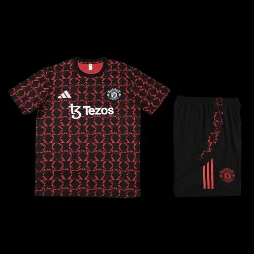 Ensemble Manchester United Le 12 -ème Maillot, maillot de football rouge avec logo et détails officiels, vue frontale.