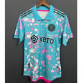 Maillot 25/26 Inter Miami Le 12 -ème Maillot, maillot de football pour enfants, vue de face avec logo et design spécial.