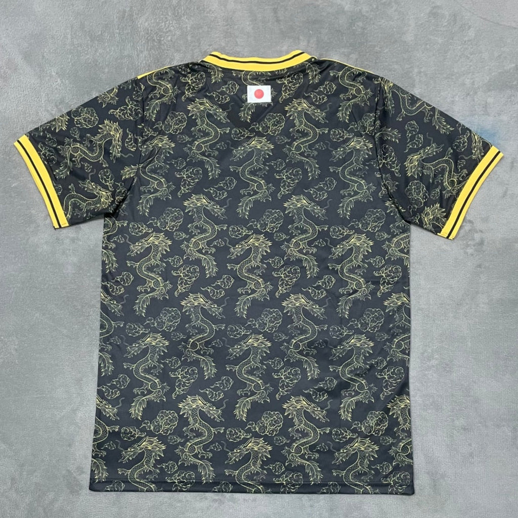 Maillot de football Le 12 -ème Maillot pour enfant 25/26 Japon, noir, en tissu léger et respirant, vue de face.