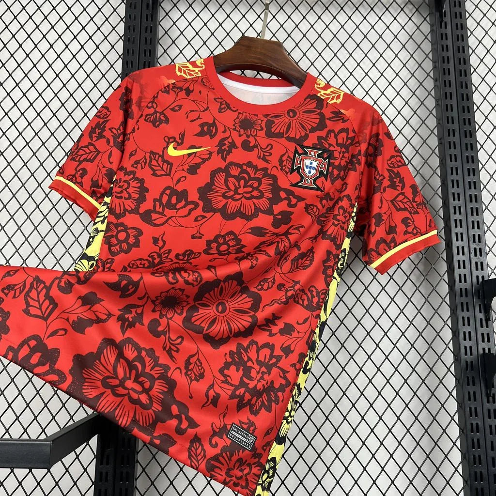 Maillot Portugal concept 2024-25 de Le 12 -ème Maillot, maillot de football avec design moderne et logo Portugal visible.