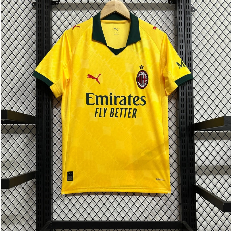 Maillot third AC Milan 25/26 Le 12 -ème Maillot, maillot de football rouge et noir avec logo et détails du club.