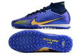 Crampons Mercurial Superfly IX Elite noirs avec semelles en métal, adaptés pour le football ou le sport en extérieur.