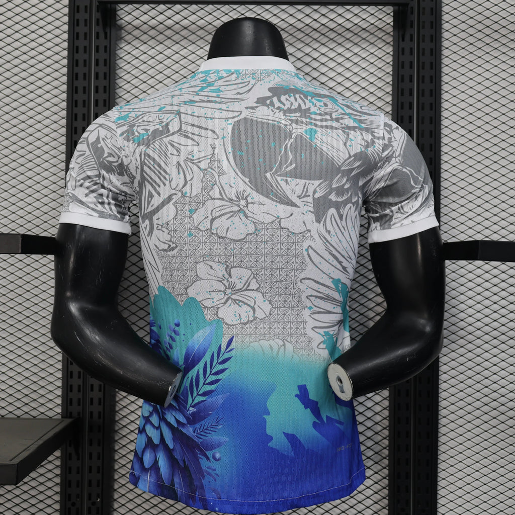 Maillot Brésil saison 2025-2026 édition spéciale, maillot de football Le 12 -ème Maillot, détails et design visibles.