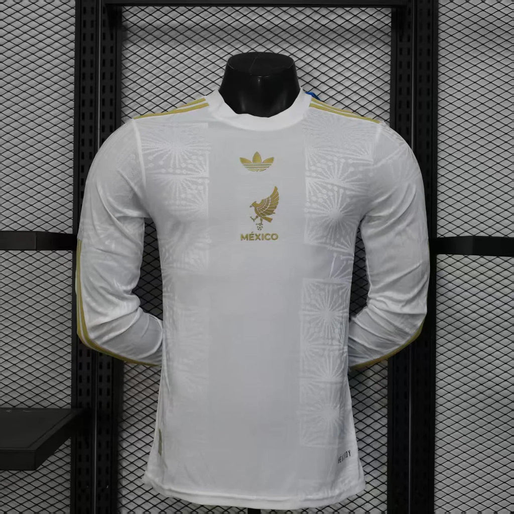 Maillot à manches longues du Mexique 2025-26, marque Le 12 -ème Maillot, détails du design et couleurs nationales.