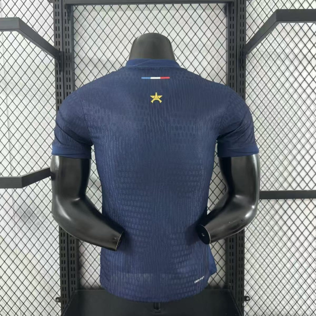 Maillot domicile 2024/2025 PSG Le 12-ème Maillot, maillot de football avec logo du Paris Saint-Germain, vue frontale.