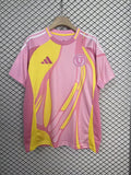 Maillot extérieur de l'Écosse 2025-2026 de la marque Le 12, avec le logo et le design officiel visible.