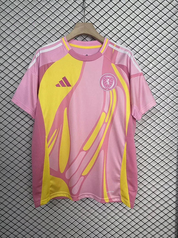 Maillot extérieur de l'Écosse 2025-2026 de la marque Le 12, avec le logo et le design officiel visible.