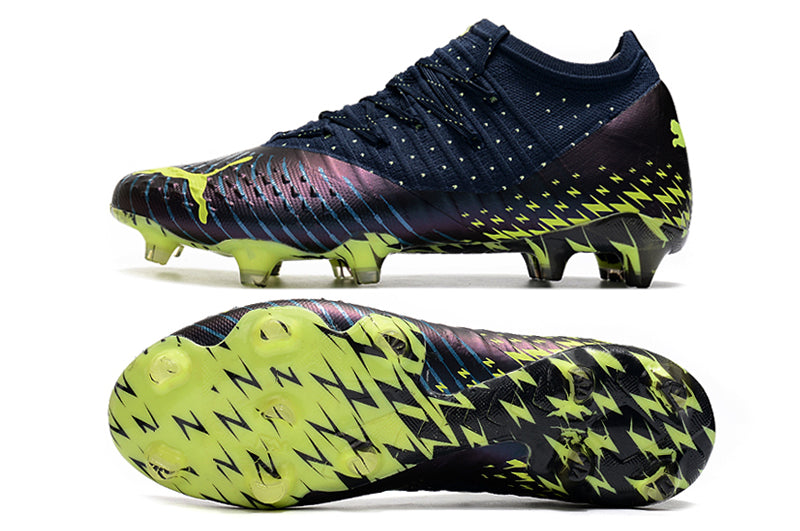 Crampons Future Z 1.3 Teazer FG de Le 12 -ème Maillot, crampons de football avec semelles en caoutchouc et piquets métalliques.