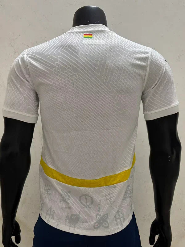 Maillot Ghana 2025-26 de la marque Le 12 -ème Maillot, jersey de football avec les couleurs et logo du Ghana.