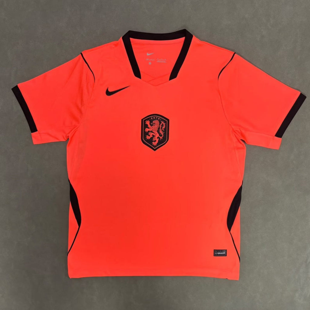 Maillot domicile 25/26 Pays-Bas Le 12 -ème Maillot, maillot de football orange avec motifs bleus et logo officiel.