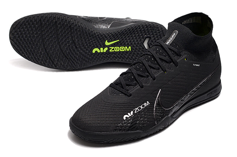 Crampons Mercurial Superfly IX Elite de football, semelles à crampons pour performance sur le terrain.