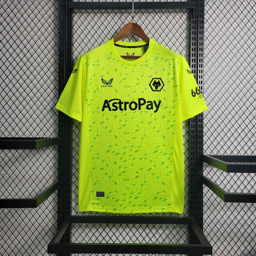 Maillot extérieur Wolves 2023-24, marque Le 12 -ème Maillot, détails du design avec logos et couleurs officielles.