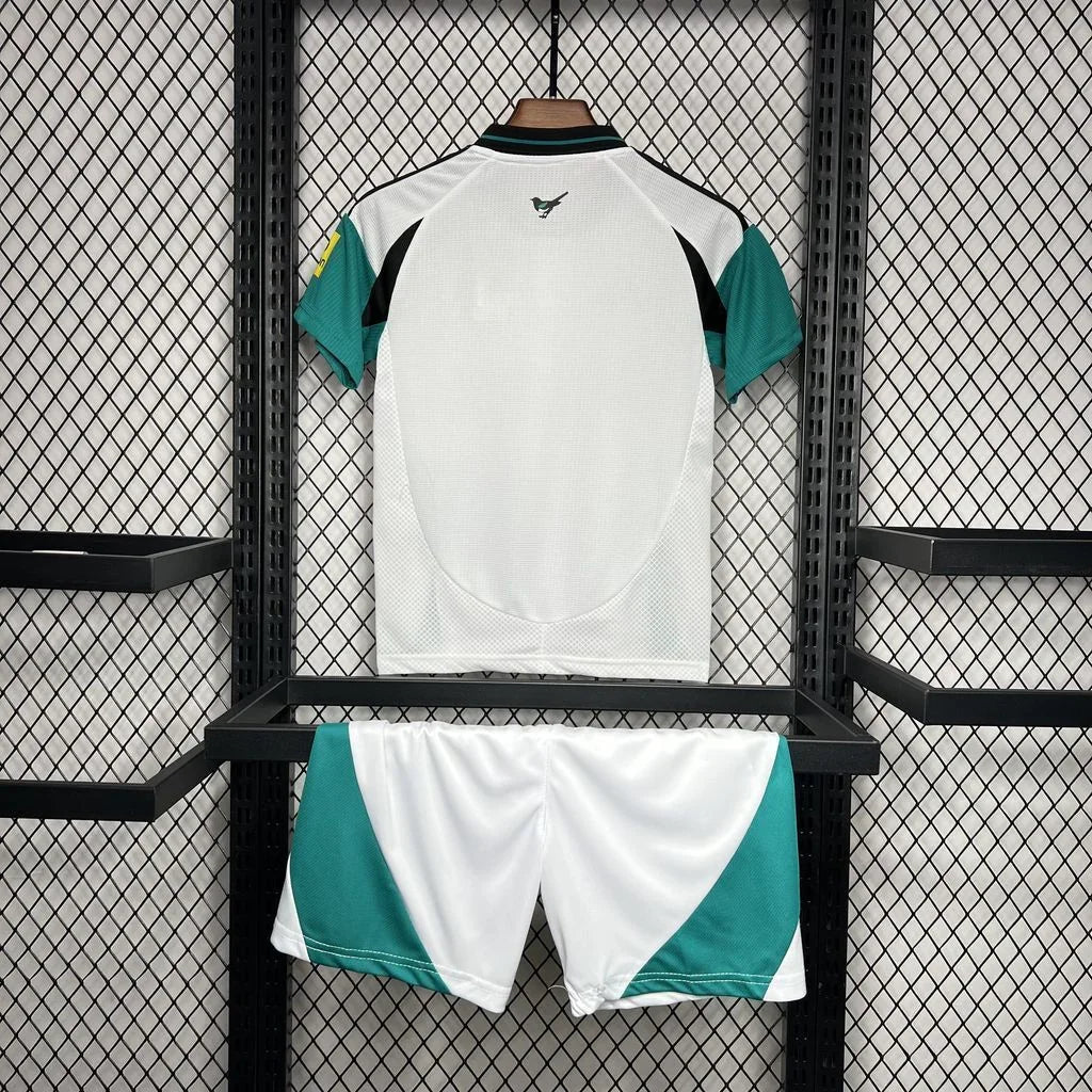 Maillot enfant Newcastle 2024-25 Le 12 -ème Maillot, maillot de football pour jeune supporter, design avec logo de l'équipe.
