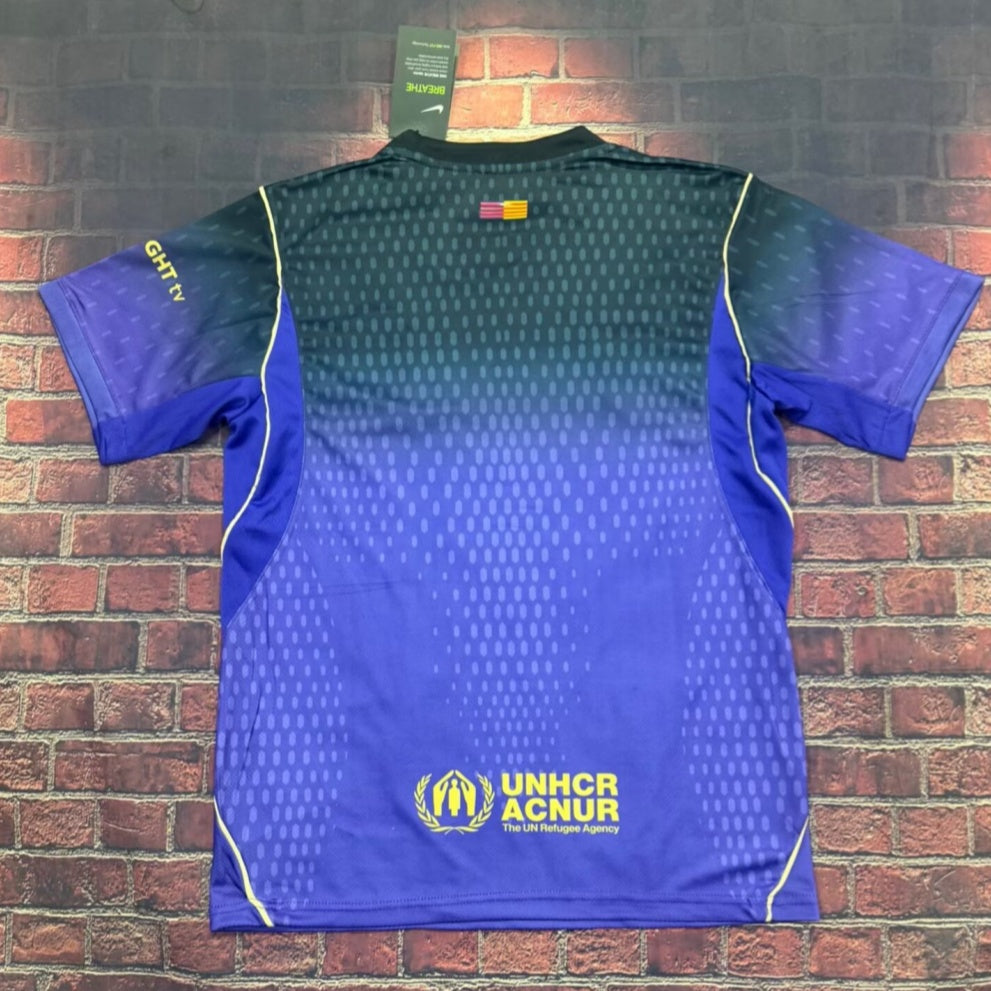 Maillot de football Barcelone 24/25 violet Le 12 -ème, maillot officiel de l'équipe avec logos et design moderne.