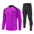 Ensemble de football violet Allemagne vs Angleterre, maillot Le 12-ème Maillot, pour les tailles 25/26, vue de face.