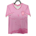 Maillot de football Brésil 25/26 Rose, modèle spécial de la marque Le 12 -ème Maillot, vue de face.