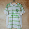 Maillot extérieur Celtic Glasgow 25/26 de la marque Le 12-ème Maillot, vue de face avec logo et détails du design.