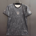 Maillot de football Brésil 25/26 gris Le 12 -ème Maillot, numéro 25/26, doré et gris, vue de face.