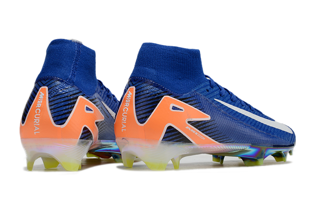 Crampons Mercurial Superfly IIX Elite de Le 12 -ème Maillot, vue de face, avec pointes en métal pour football.