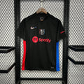 Maillot FC Barcelone 2024/25 Le 12 -ème Maillot, devant avec logo et couleurs traditionnelles du club.