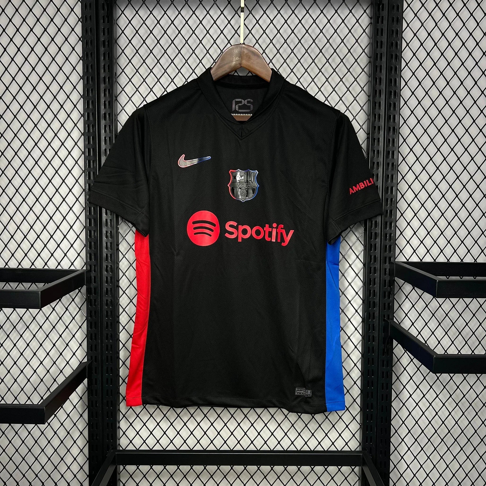 Maillot FC Barcelone 2024/25 Le 12 -ème Maillot, devant avec logo et couleurs traditionnelles du club.