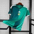 Maillot de l'équipe d'Irlande pour la Coupe du Monde 2026, marque Le 12 -ème Maillot, vue de face avec logo et design vert.