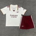 Ensemble enfant Arsenal Third, maillot et short de football Le 12 -ème Maillot, taille 25/26, devant avec logo et design officiel