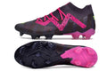 Crampons Future Ultimate FG de Le 12 -ème Maillot, vue en gros plan, avec pointes en acier pour l'escalade ou la randonnée.